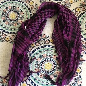 purple/black (plaid) scarf
